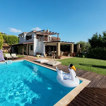 Elani Dieci By Luxlikehome *