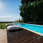 Elani Dieci By Luxlikehome *