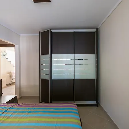 Сasa de vacaciones Elani Dieci By Luxlikehome