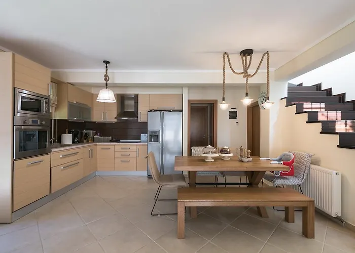 Elani Dieci By Luxlikehome * Siviri